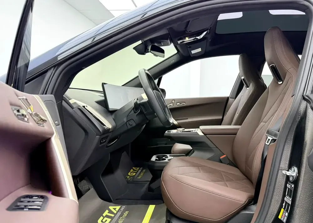 2023 BMW iX xDrive 40, BMW Warranty+Service Contract+Full Service History, GCC - Image 14