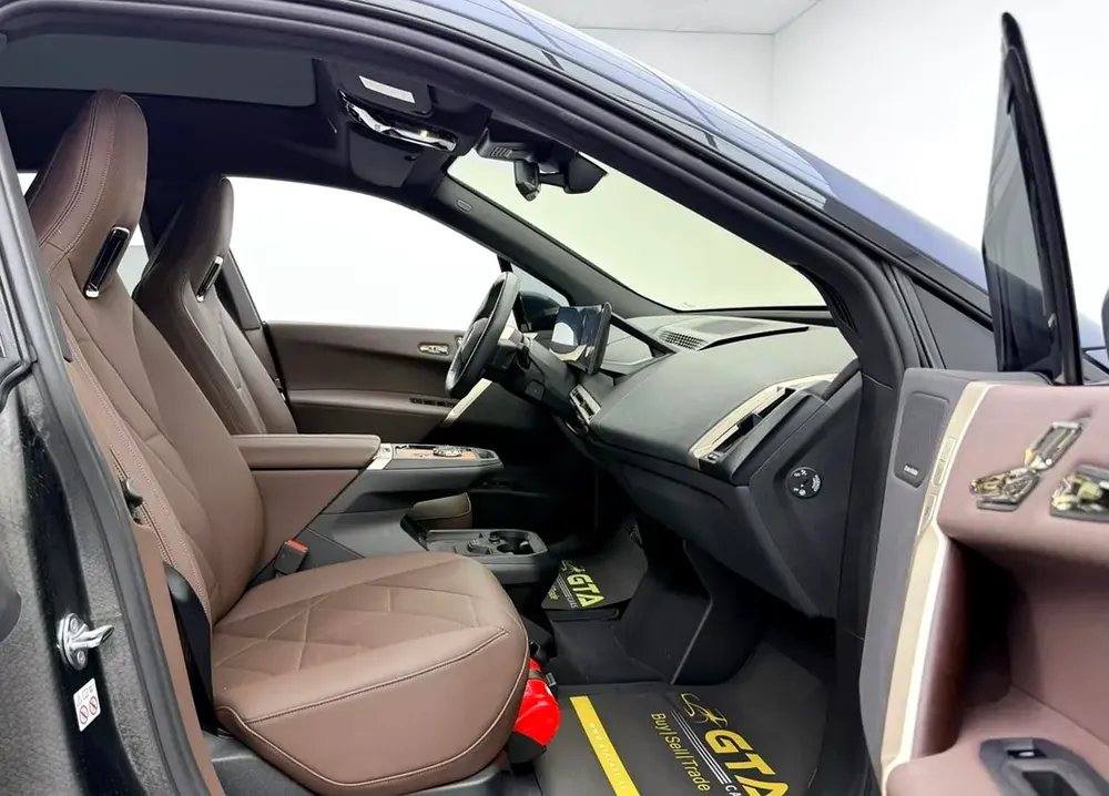 2023 BMW iX xDrive 40, BMW Warranty+Service Contract+Full Service History, GCC - Image 15