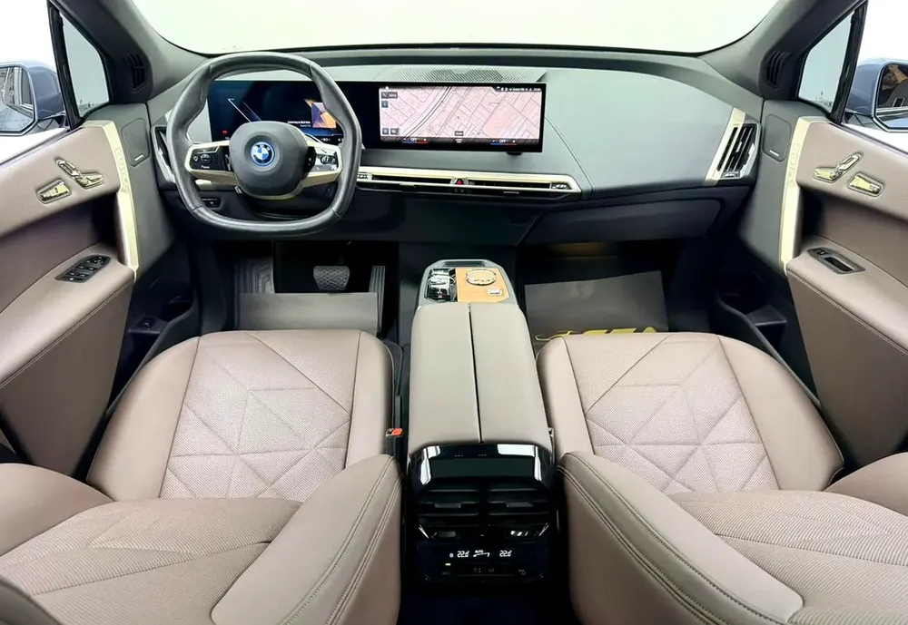2023 BMW iX xDrive 40, BMW Warranty+Service Contract+Full Service History, GCC - Image 9