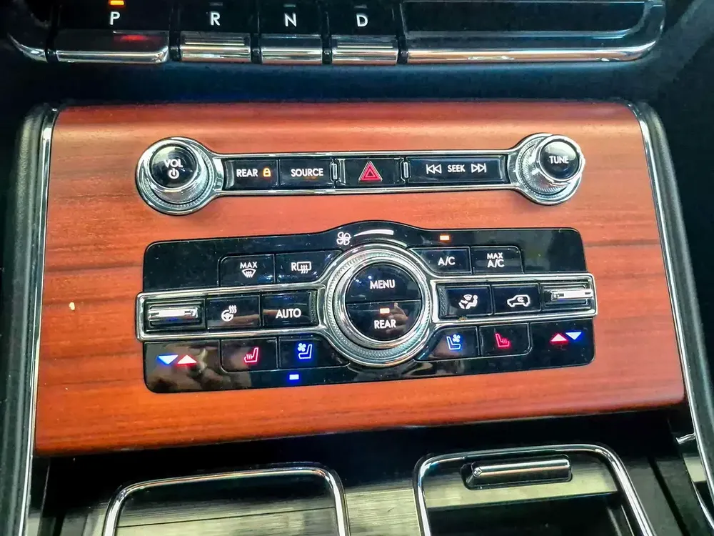 AED 1900/month | 2021 Lincoln Aviator  | GCC Specs | Ref#458919 - Image 15