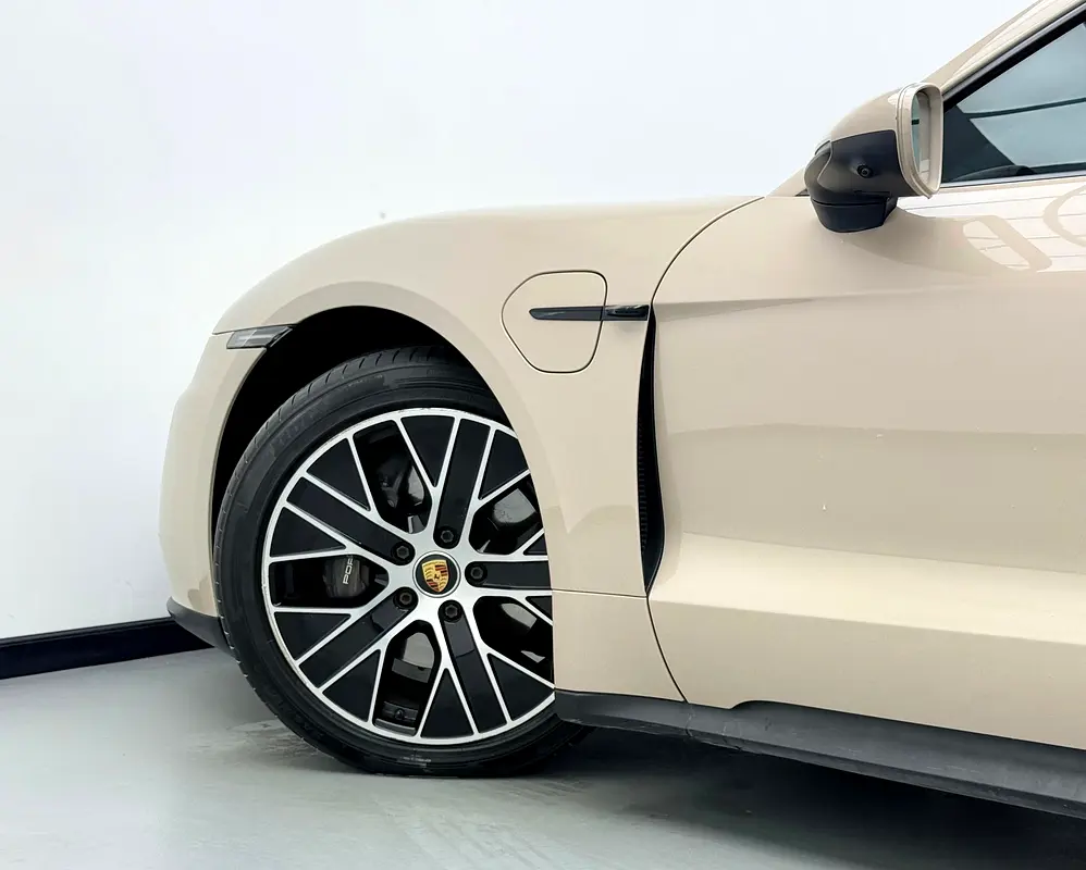 2021 Porsche Taycan, Warranty, Full Porsche Service History, GCC - Image 4