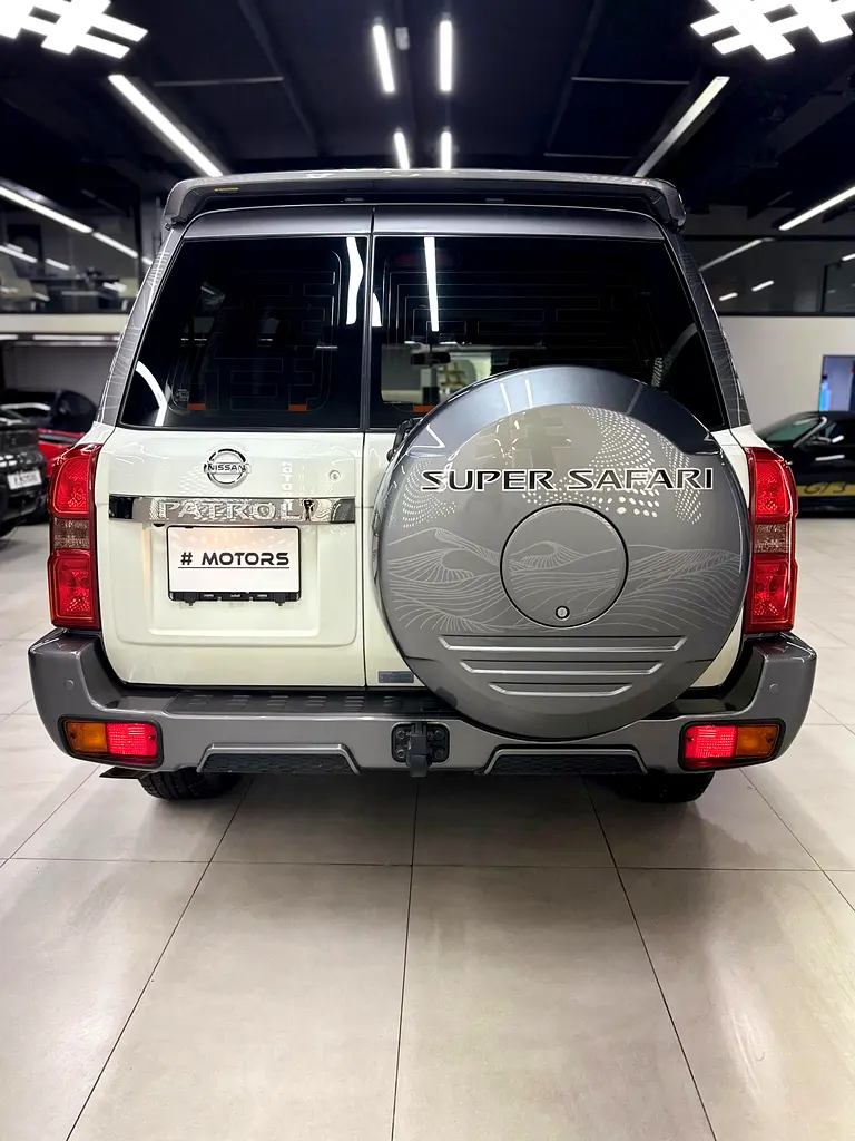 Nissan Safari - Image 20