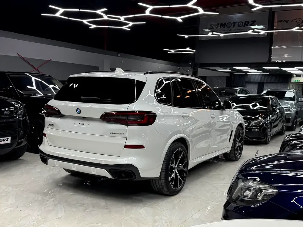 BMW Warranty 2027 or 200k | JUST Serviced (BMW) | Original Paint | GCC - Image 14