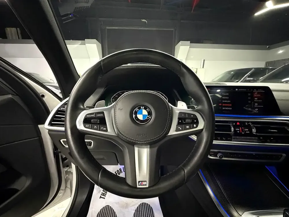 BMW Warranty 2027 or 200k | JUST Serviced (BMW) | Original Paint | GCC - Image 6