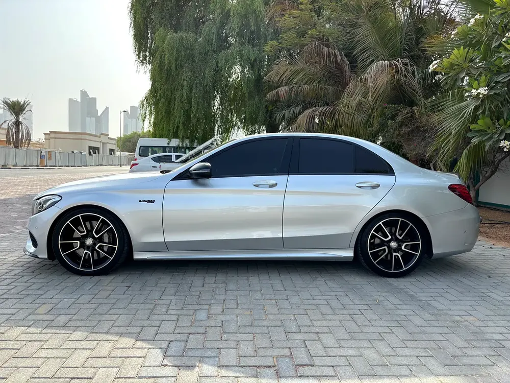 C43 AMG IN PERFECT CONDITION - Image 4