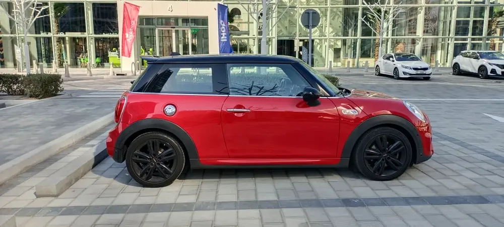 MINI COOPER S JCW  || FULL AGENCY SERVICE  || ORIGINAL PAINT - Image 4