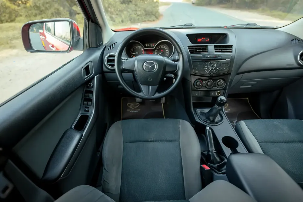 Mazda BT-50 | Double Cabin 4X2 | Manual | GCC Specs | Ref#M99655 - Image 9