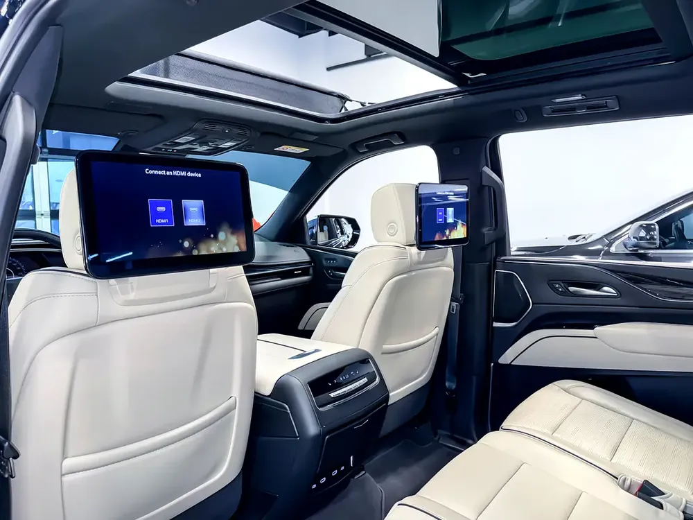 2023 CADILLAC ESCALADE  | DEALER WARRANTY TILL 11/2028 | FULL OPTIONS | IMMACULATE CONDITION - Image 17