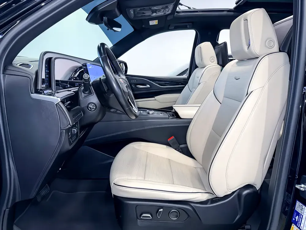 2023 CADILLAC ESCALADE  | DEALER WARRANTY TILL 11/2028 | FULL OPTIONS | IMMACULATE CONDITION - Image 4