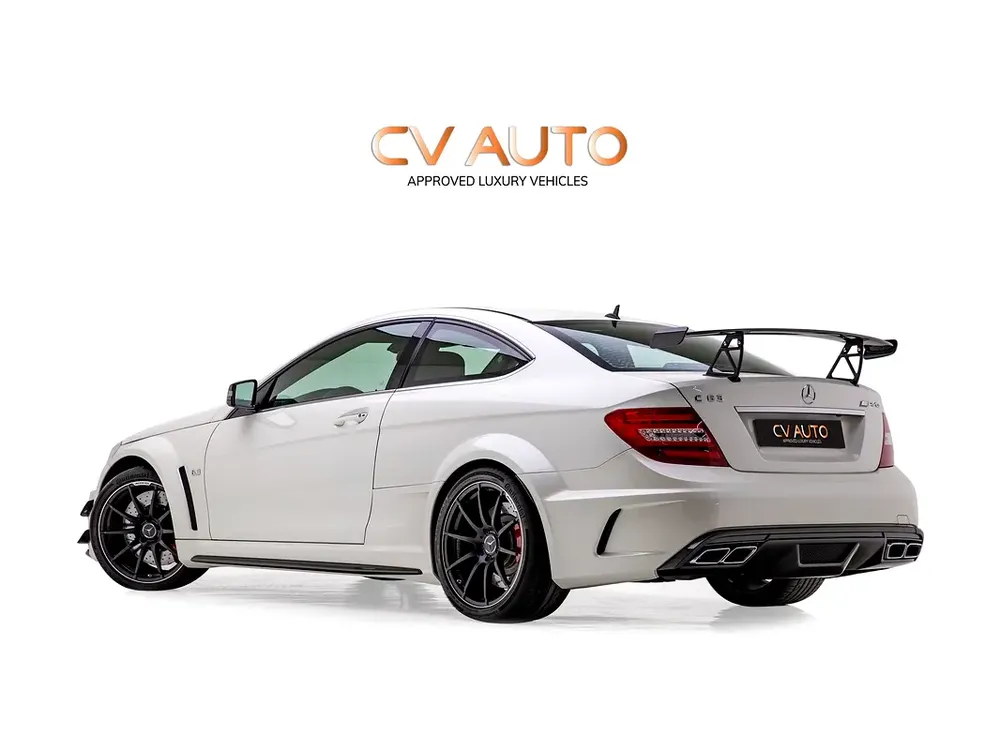 2013 | Mercedes Benz | AMG C 63 Coupe Black Series | GCC Spec - Image 4