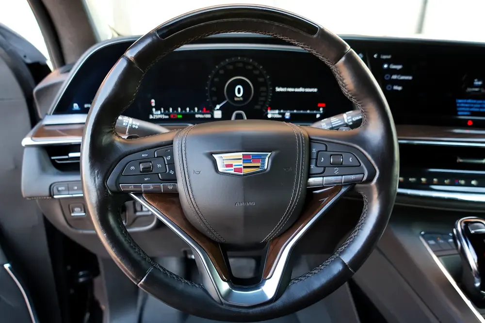 2024 Cadillac Escalade Sport Platinum | 7seaters | Excellent Condition - Image 12