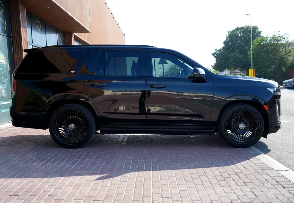 2024 Cadillac Escalade Sport Platinum | 7seaters | Excellent Condition - Image 4