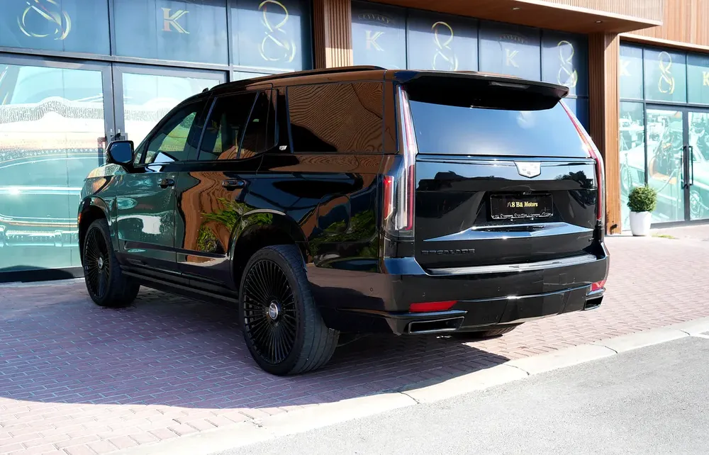 2024 Cadillac Escalade Sport Platinum | 7seaters | Excellent Condition - Image 5