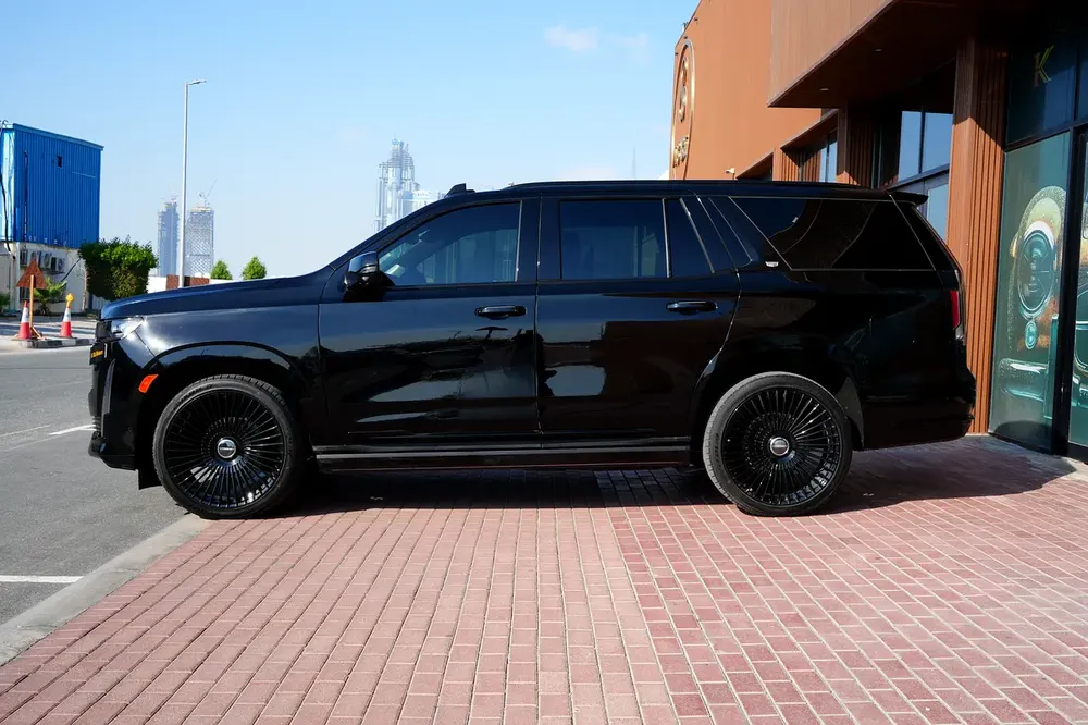 2024 Cadillac Escalade Sport Platinum | 7seaters | Excellent Condition - Image 9