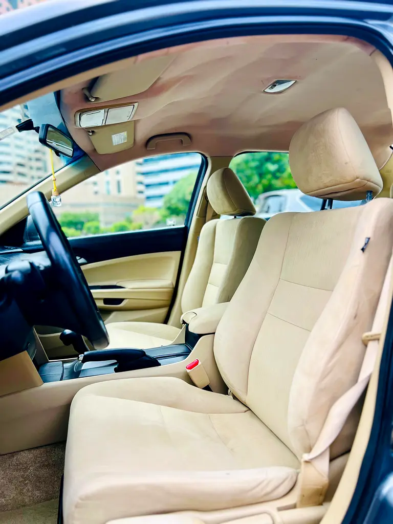 Honda Accord i-VTEC 2012 - GCC Specs - Reliable and Well-Maintained - Image 11
