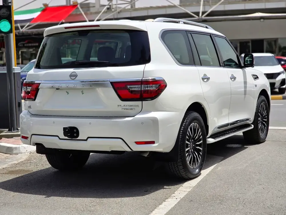 2023 Nissan Patrol LE Platinum City - GCC Specs - Like New! - Image 5
