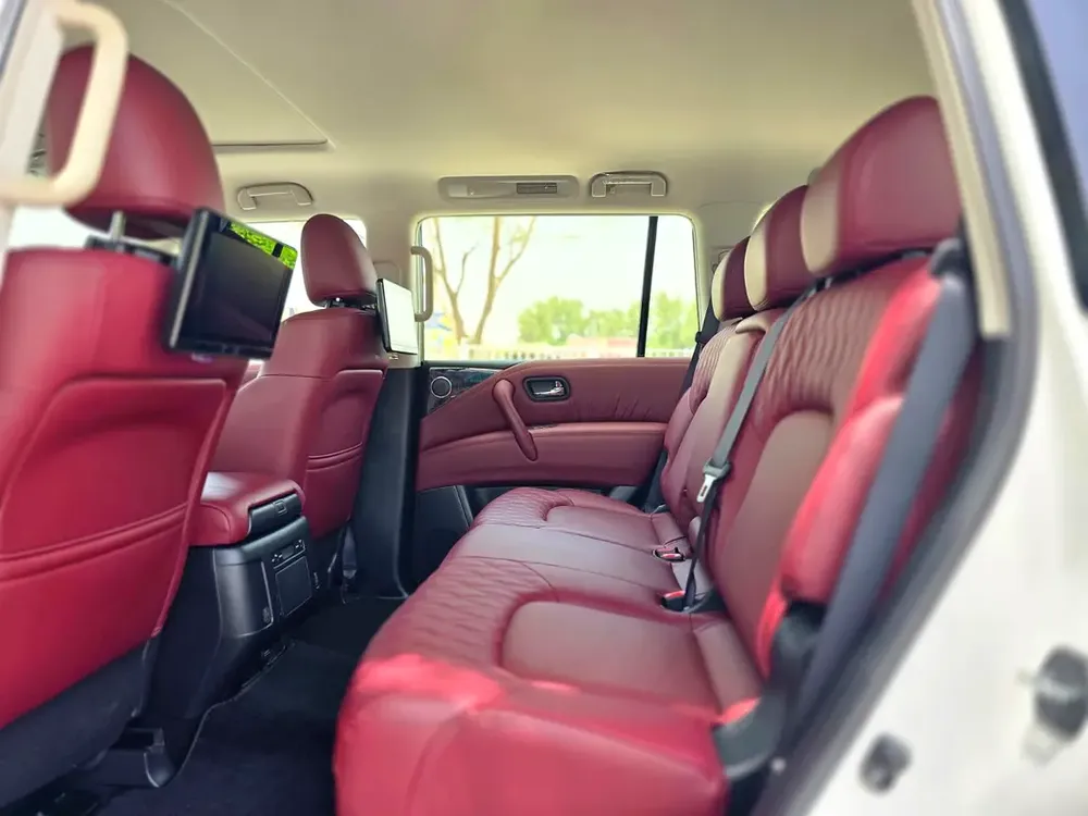 2023 Nissan Patrol LE Platinum City - GCC Specs - Like New! - Image 9