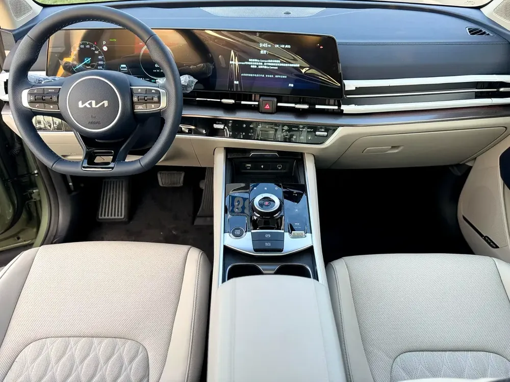 KIA SPORTAGE 2.0 HYBRID FLAGSHIP 4X2 GTLINE MY2025 - Image 8