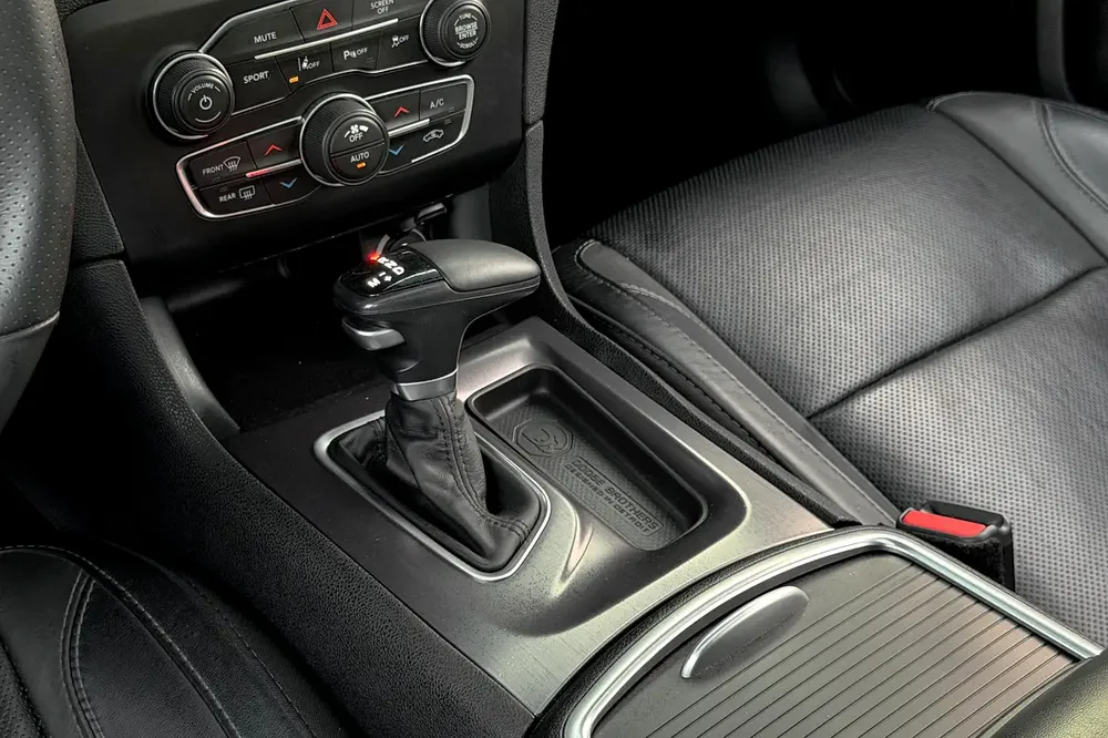 Full Dodge Service History / 2 Keys | Dodge Charger R/T 2018 GCC Specifications - Image 13