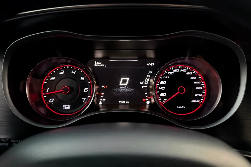 Full Dodge Service History / 2 Keys | Dodge Charger R/T 2018 GCC Specifications - Image 16