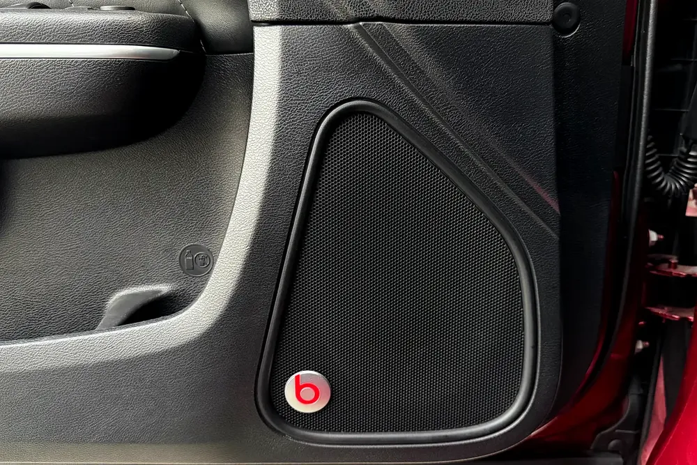 Full Dodge Service History / 2 Keys | Dodge Charger R/T 2018 GCC Specifications - Image 17