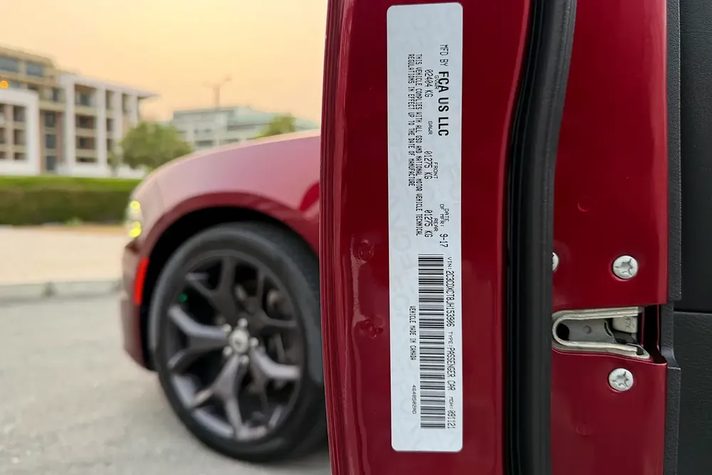 Full Dodge Service History / 2 Keys | Dodge Charger R/T 2018 GCC Specifications - Image 18