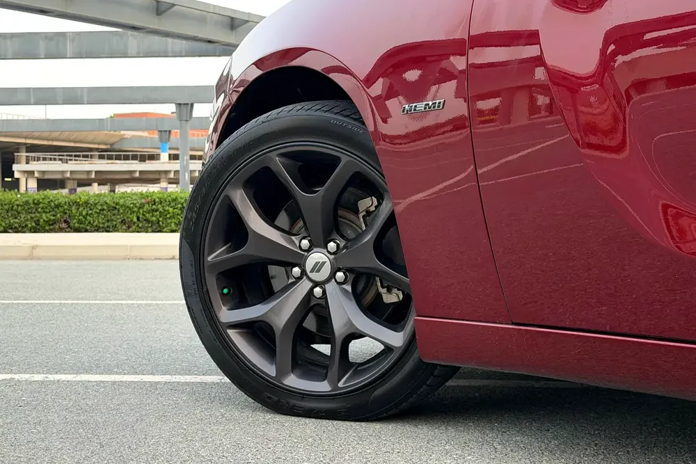 Full Dodge Service History / 2 Keys | Dodge Charger R/T 2018 GCC Specifications - Image 7