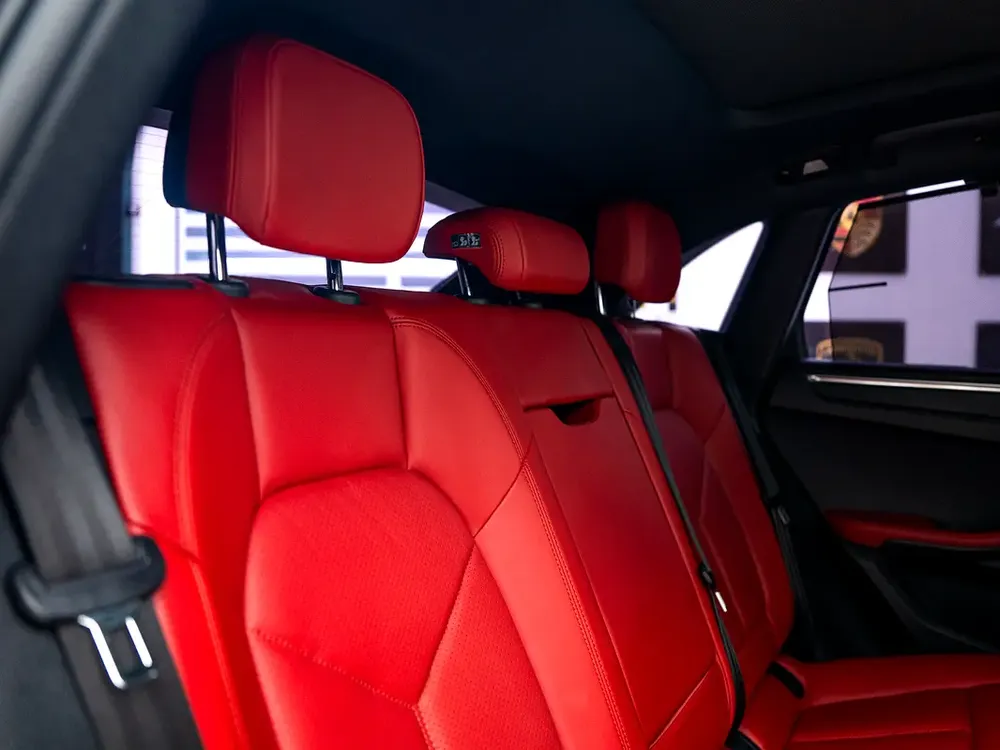 2021 Porsche Macan Standard - GCC Specs - Excellent Condition - Image 15