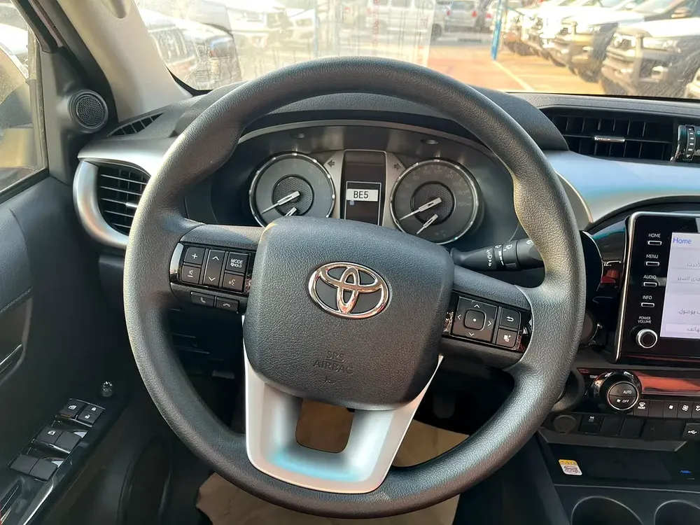 TOYOTA HILUX 2.7 AT FULL OPTION WITHOUT PUSH START WHITE 2025 - Image 11