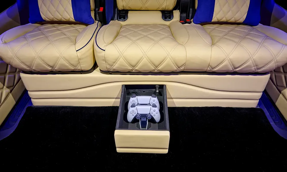 2026 “LA FAMILLE” – 1 Of 10 CONCEPT - Handcrafted by ROYAL CUSTOMS in Dubai - Image 6