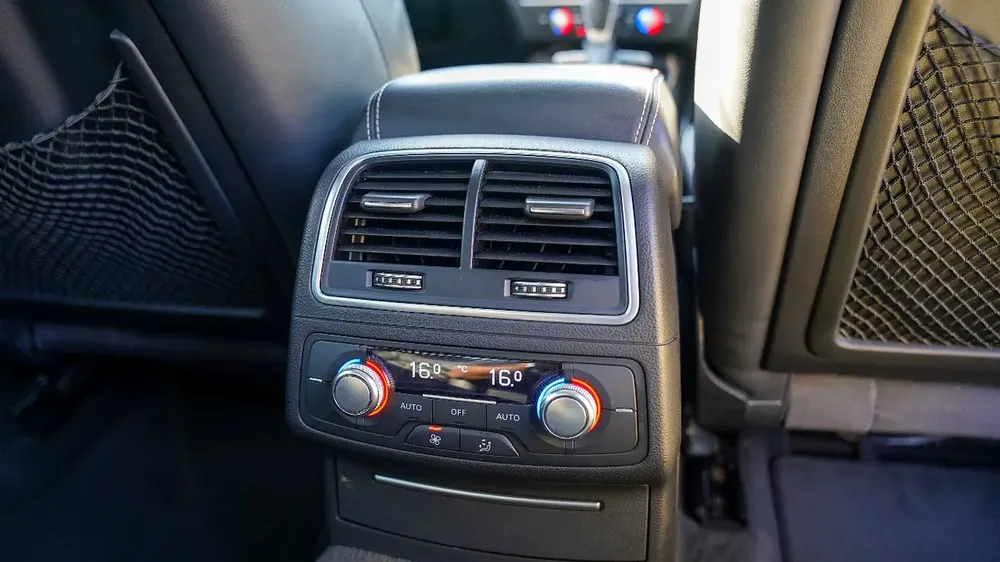 AUDI S6 2016!! GCC SPECS!! WELL MAINTAINED CAR - Image 12