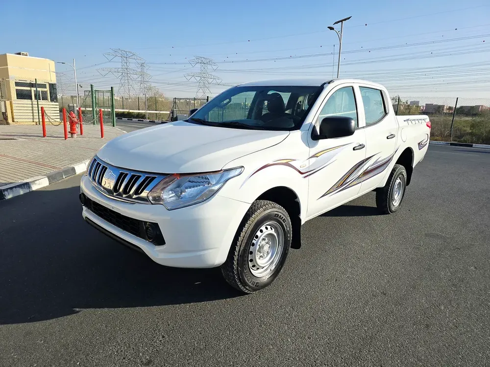 4*4 Mitsubishi L200 - GCC - Double Cabin - Image 5