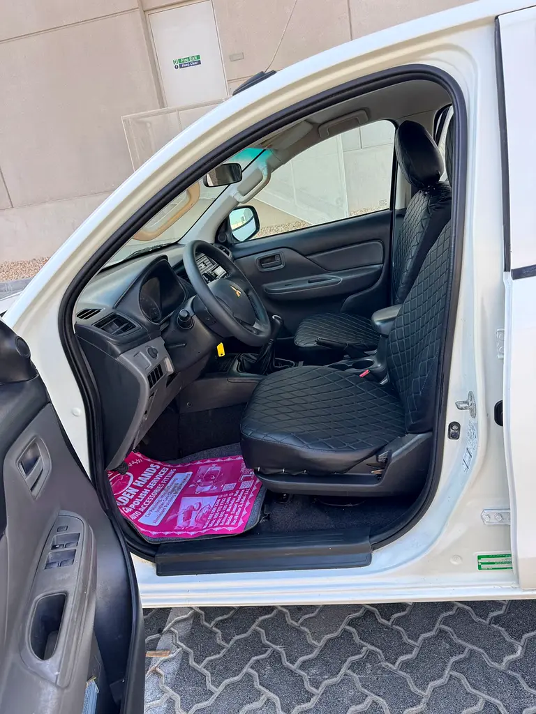 4*4 Mitsubishi L200 - GCC - Double Cabin - Image 8