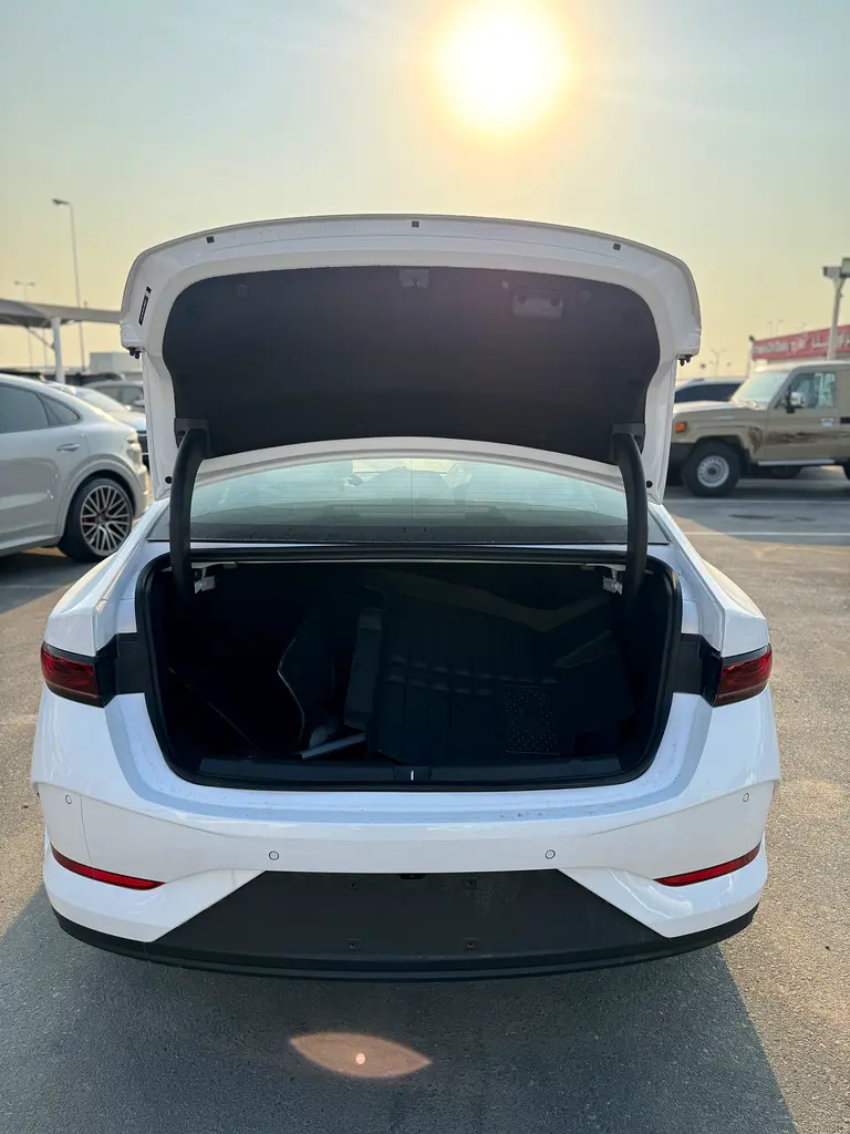 Brand New BYD Qin Plus Plug in hybrid - Image 16