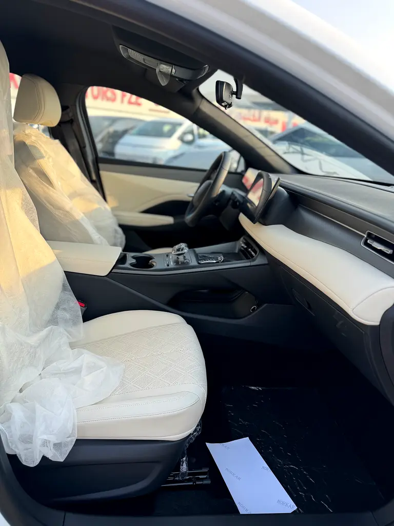 Brand New BYD Qin Plus Plug in hybrid - Image 8