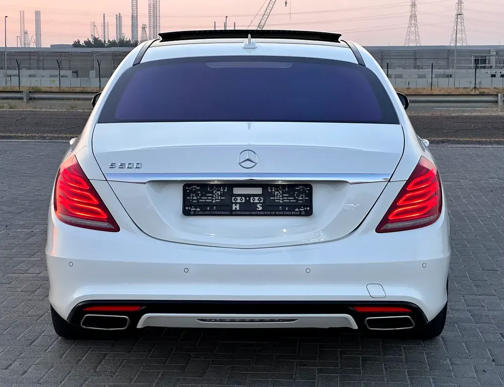 Mercedes S500 2015 GCC first owner original paint full option vip 6 buttons super clean car - Image 14