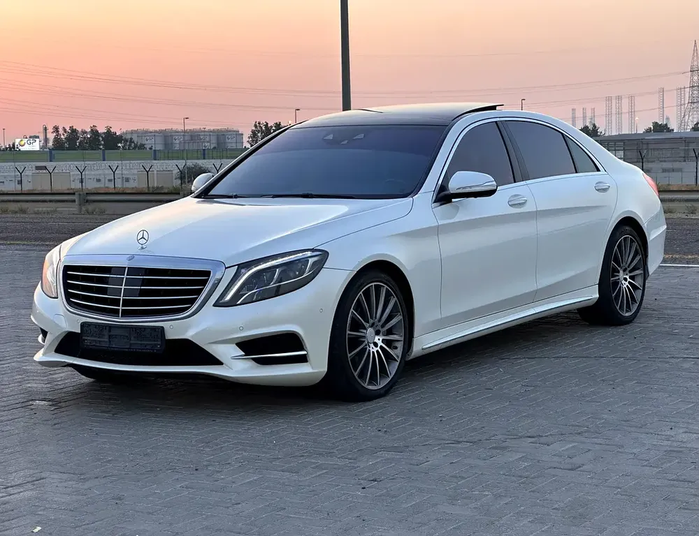 Mercedes S500 2015 GCC first owner original paint full option vip 6 buttons super clean car - Image 15