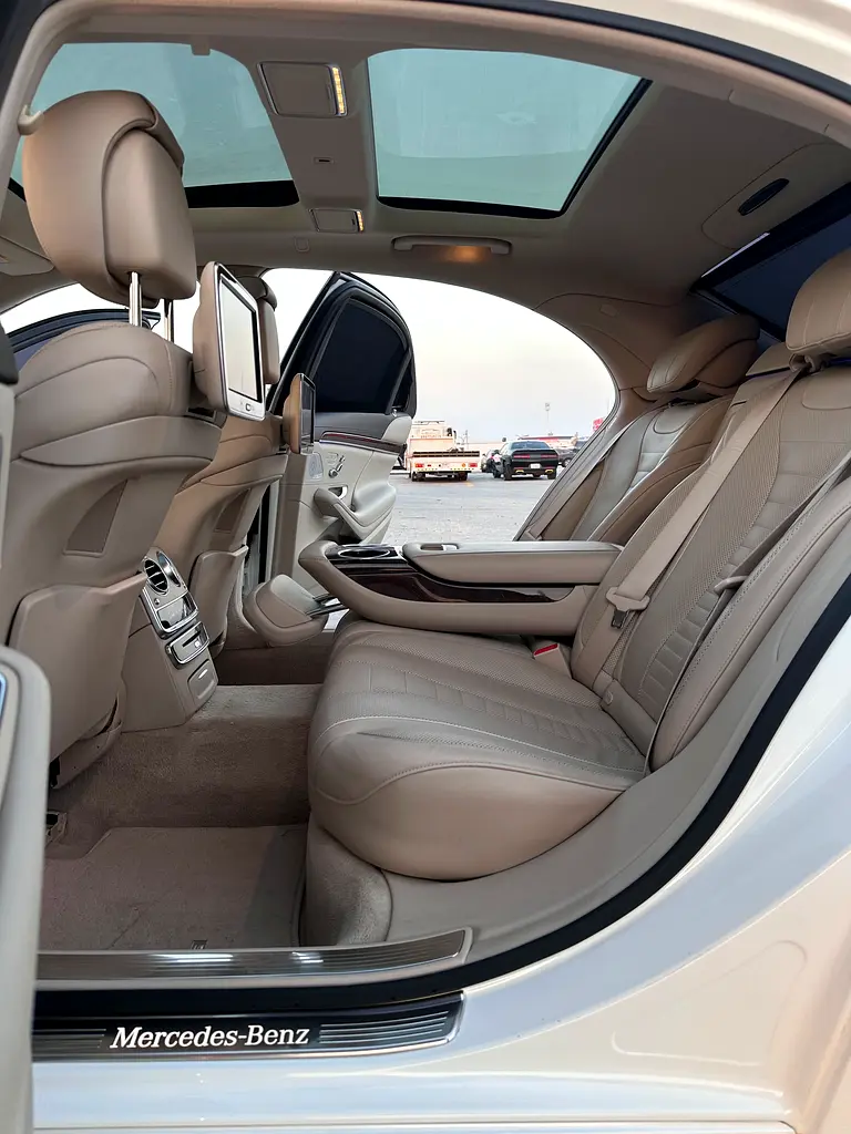 Mercedes S500 2015 GCC first owner original paint full option vip 6 buttons super clean car - Image 19