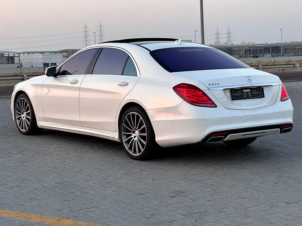 Mercedes S500 2015 GCC first owner original paint full option vip 6 buttons super clean car - Image 9
