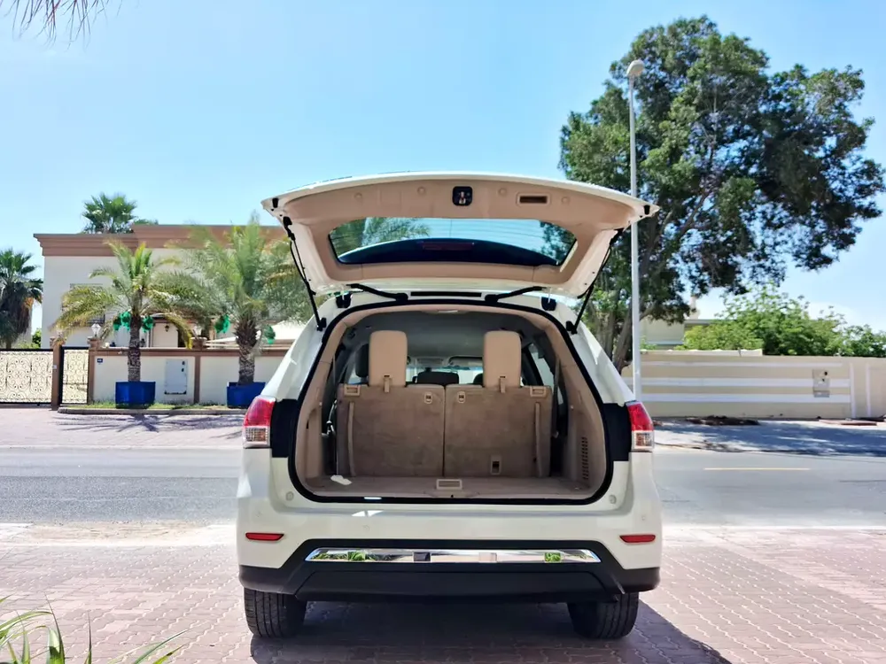 Nissan Pathfinder SV 2015 GCC Specs - Image 10