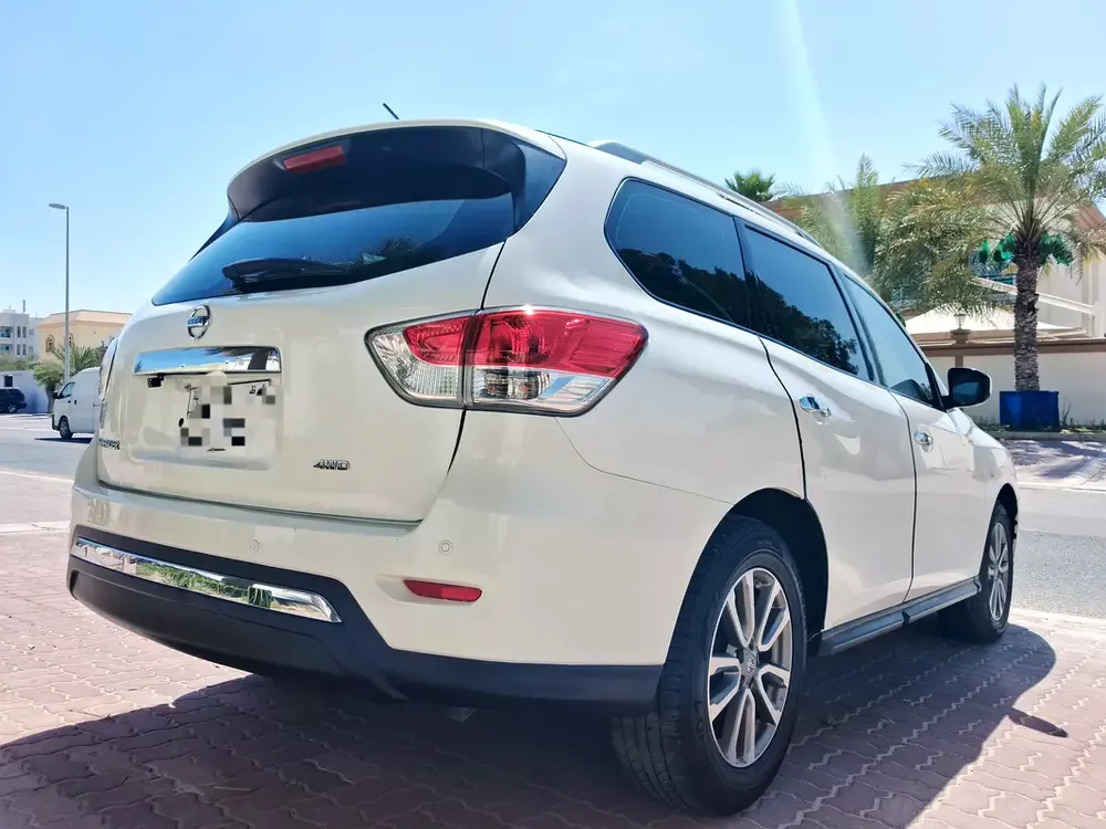 Nissan Pathfinder SV 2015 GCC Specs - Image 6