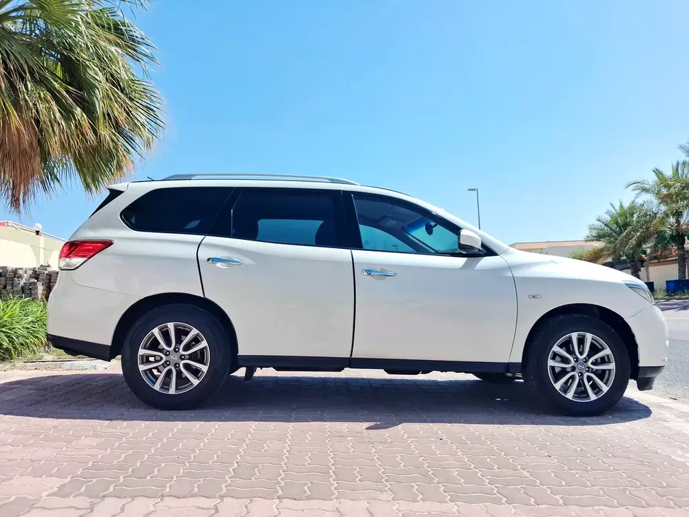 Nissan Pathfinder SV 2015 GCC Specs - Image 8