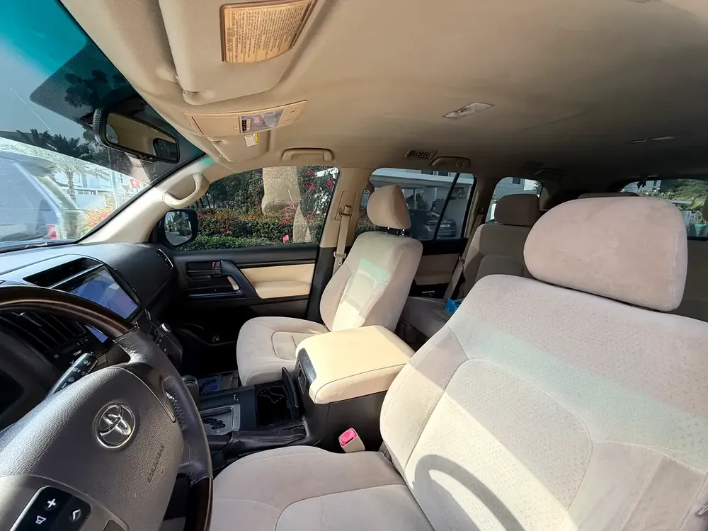 Toyota Land Cruiser GXR White V6 2008 In Excellent Condition - Image 11