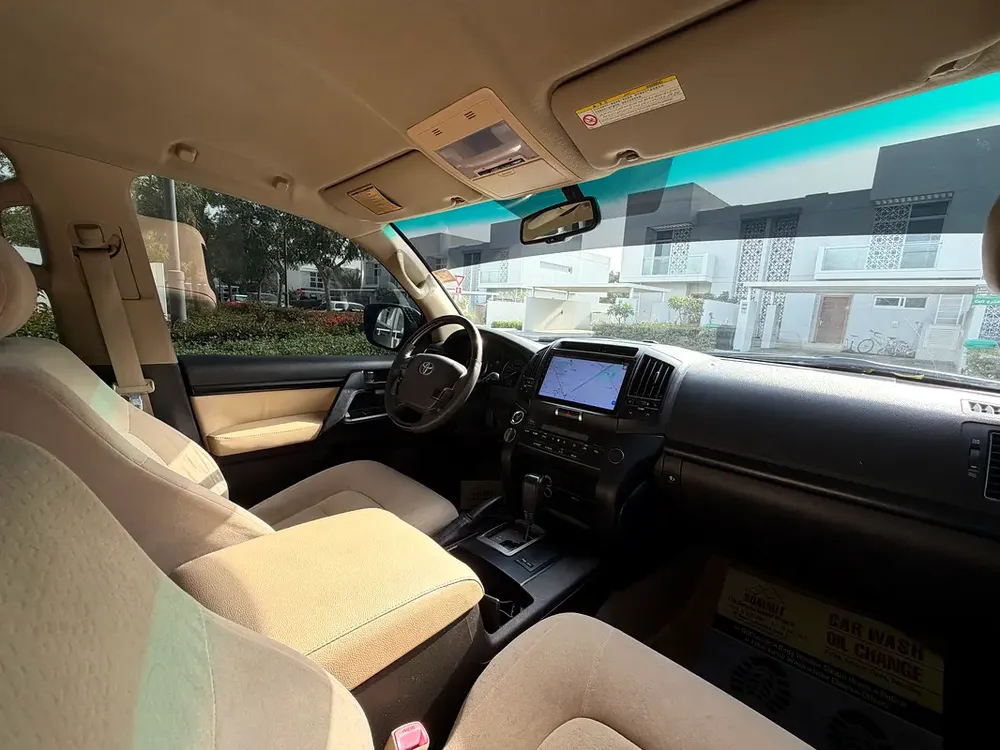 Toyota Land Cruiser GXR White V6 2008 In Excellent Condition - Image 15