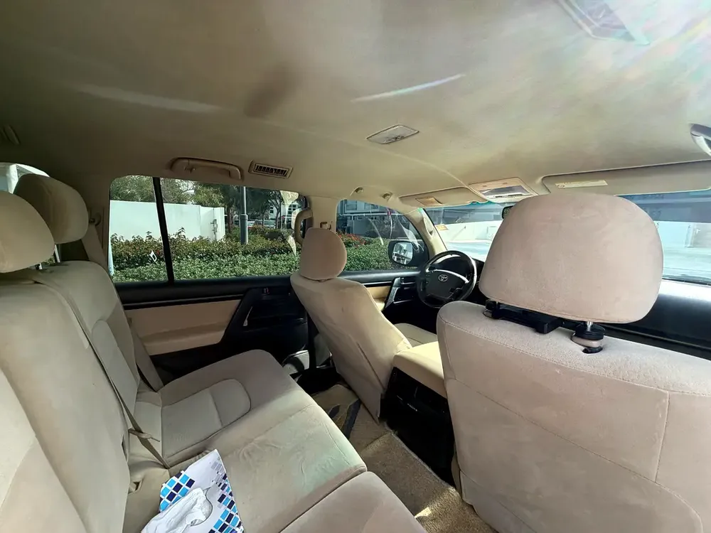 Toyota Land Cruiser GXR White V6 2008 In Excellent Condition - Image 17