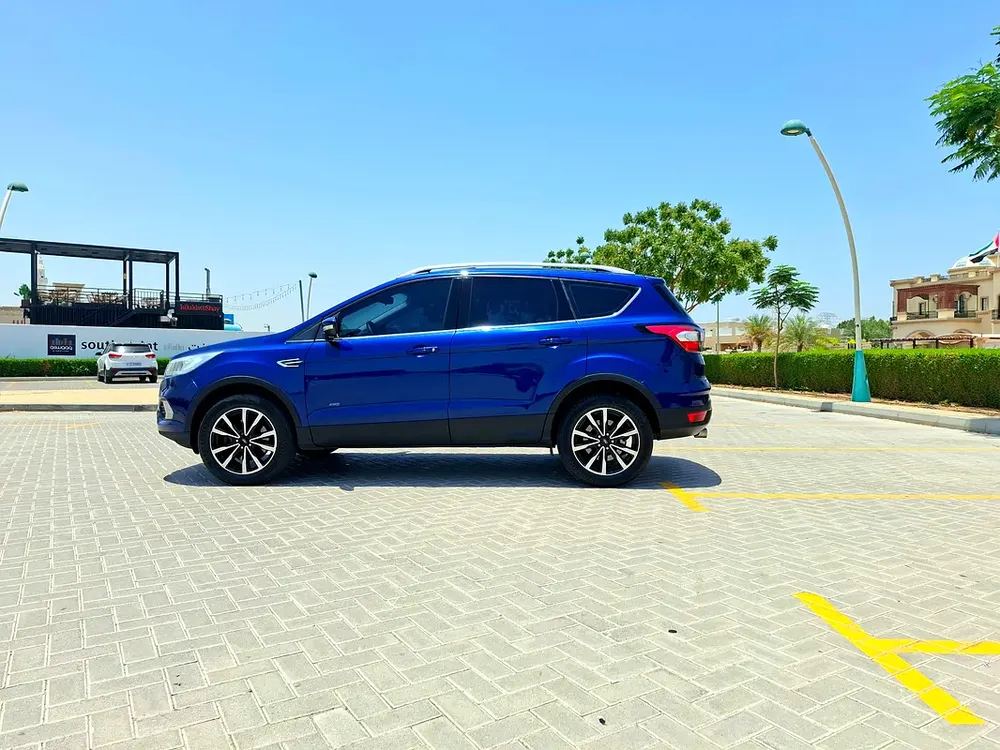 Astonishing Ford Escape 2018 - GCC - Top Option - Full Service History - Original Paint -No Accident - Image 5