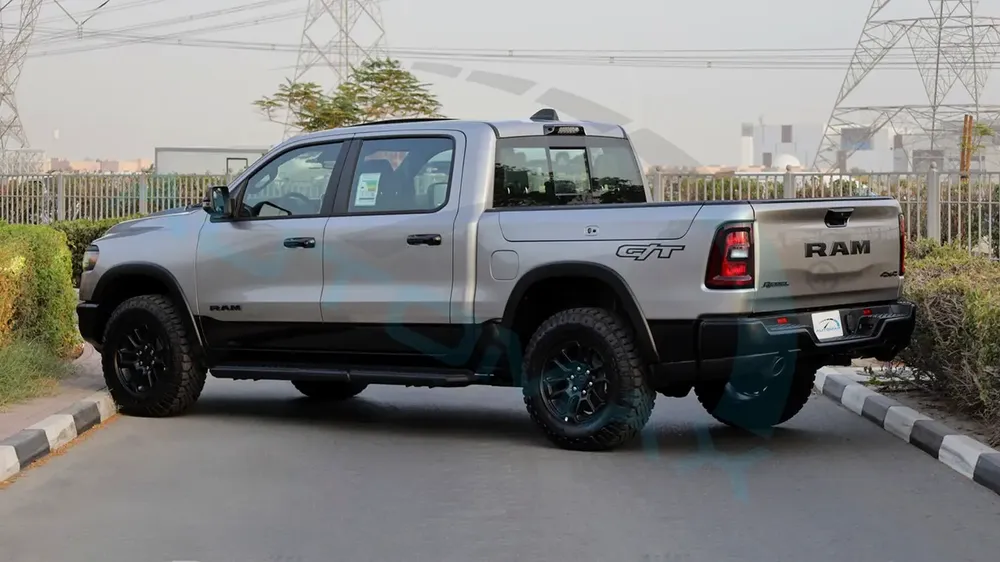 ( Air Suspension / Rambox / Bedliner ) 2026/2026 RAM 1500 Rebel GT 3.0TT Hurricane GCC 0KM - Image 5
