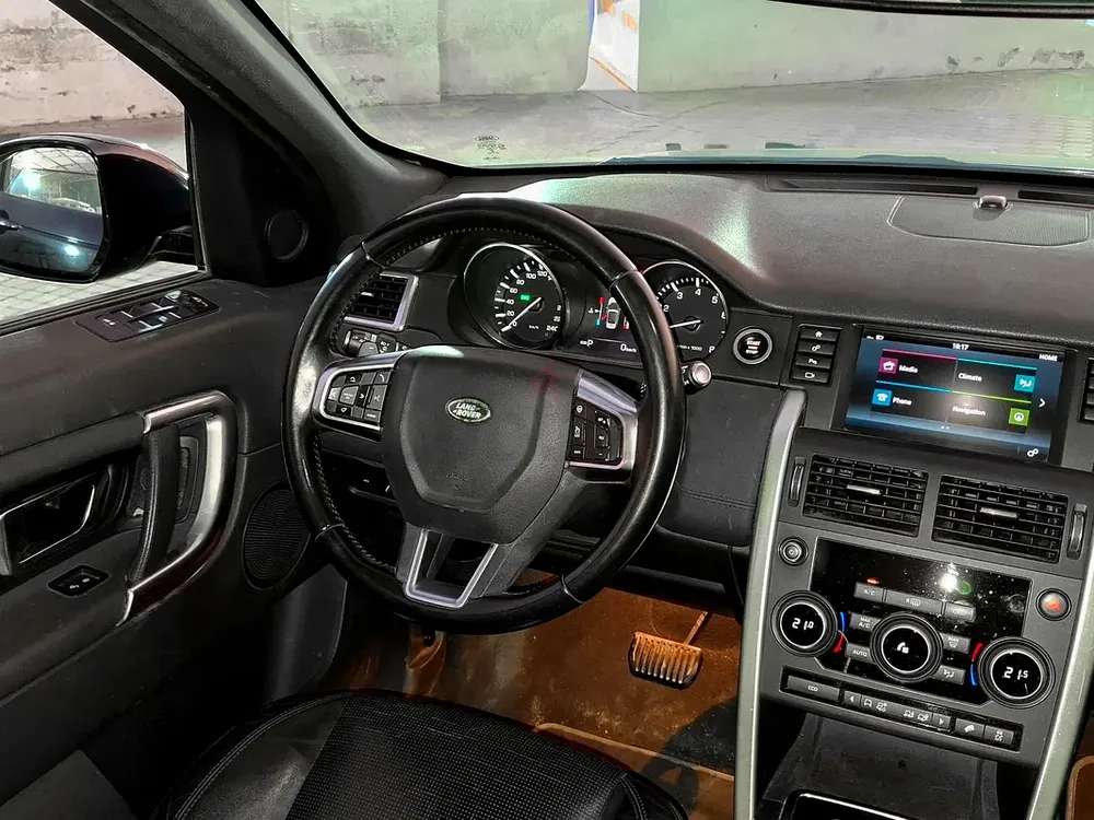AED 1919/month | 2015 Land Rover Discovery Sport  | GCC Specs | Ref#424411 - Image 10