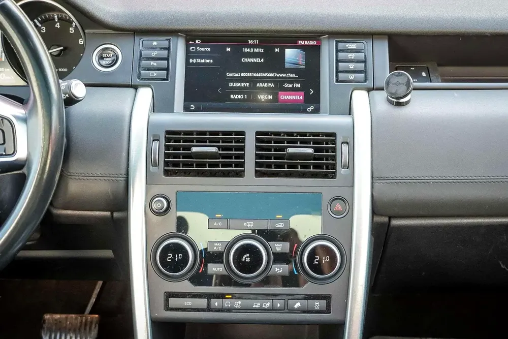 AED 1919/month | 2015 Land Rover Discovery Sport  | GCC Specs | Ref#424411 - Image 14