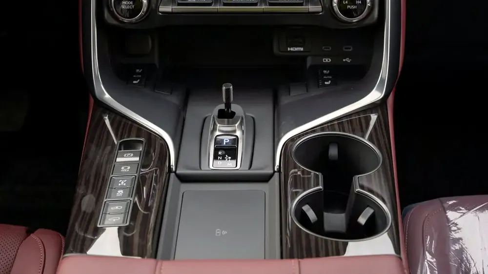 2026 Lexus LX700h Urban 7-Seater HEV Remote Engine Starter 3.5L V6 Twin-Turbo Hybrid A/T 4WD Export - Image 11
